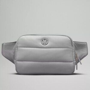 Lululemon Everywhere Belt Bag Wunder Puff in Gray